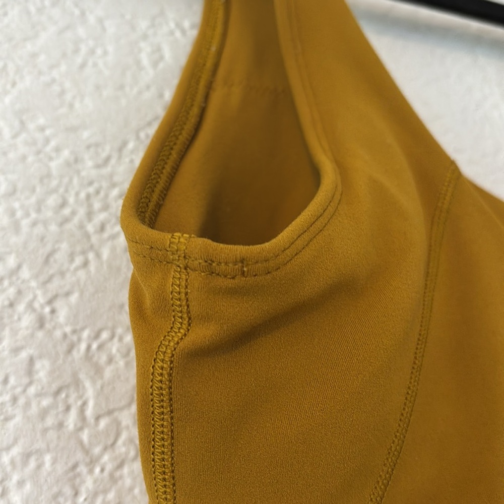Lululemon Align tank like new! Size 6 - Picture 7 of 8